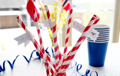 17. mai diy pynt bordpynt flagg sugerør