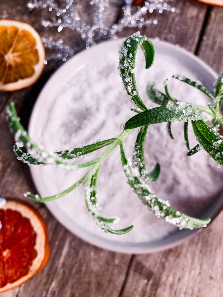 Glitrende garnityr til juledrinker og desserter