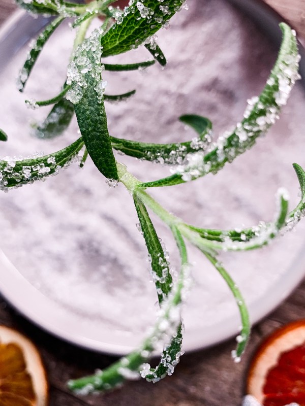 Garnityr som glitrer er perfekt til juledrinker og&nbsp;desserter