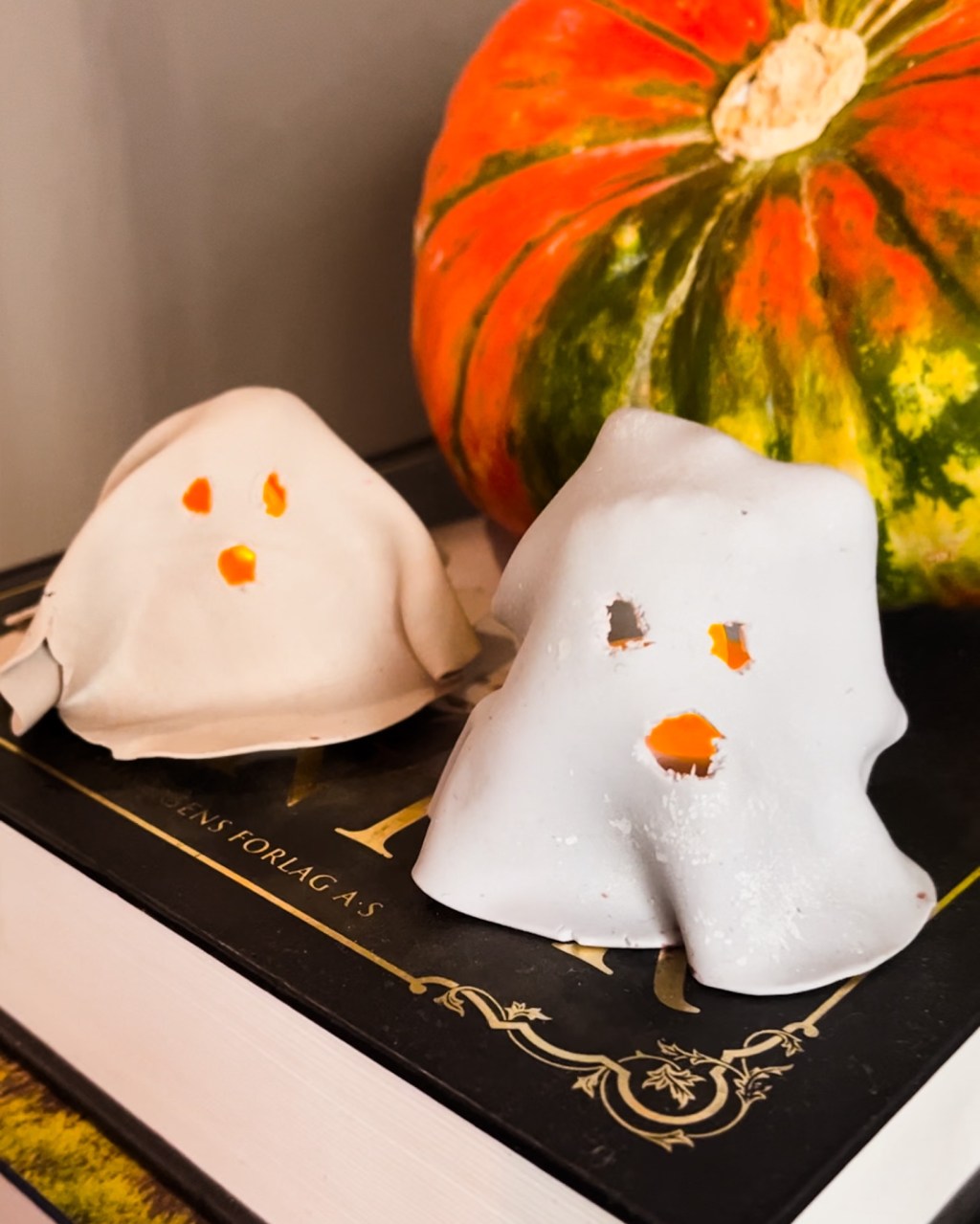diy halloween pynt spøkelseslys
