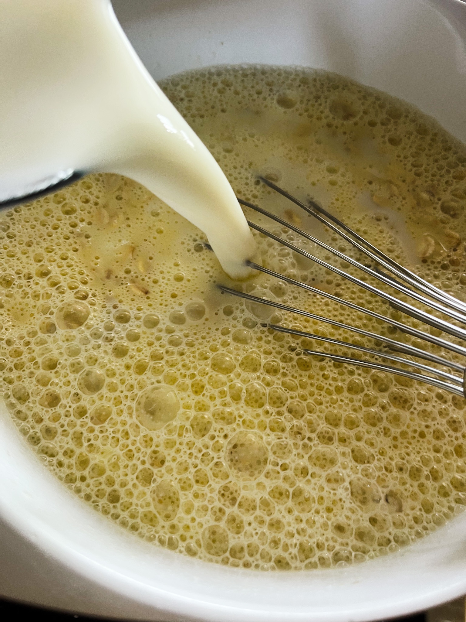 slik lager du vaffelrøre uten gluten