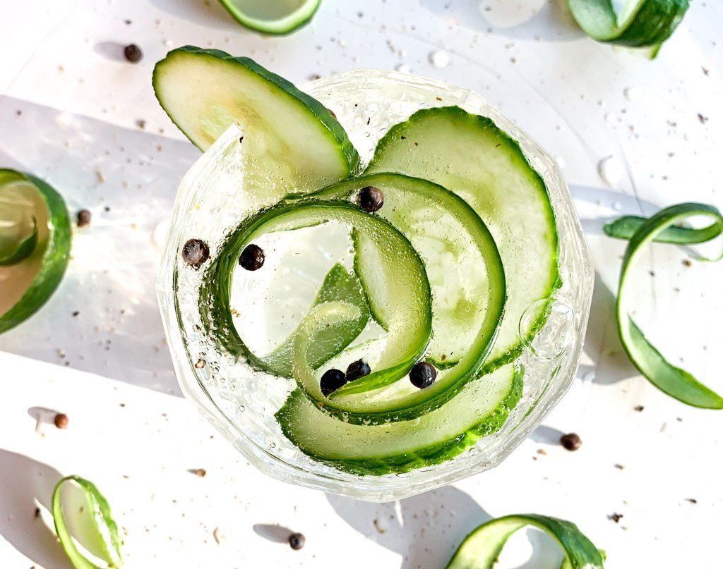 gin tonic agurk pepper