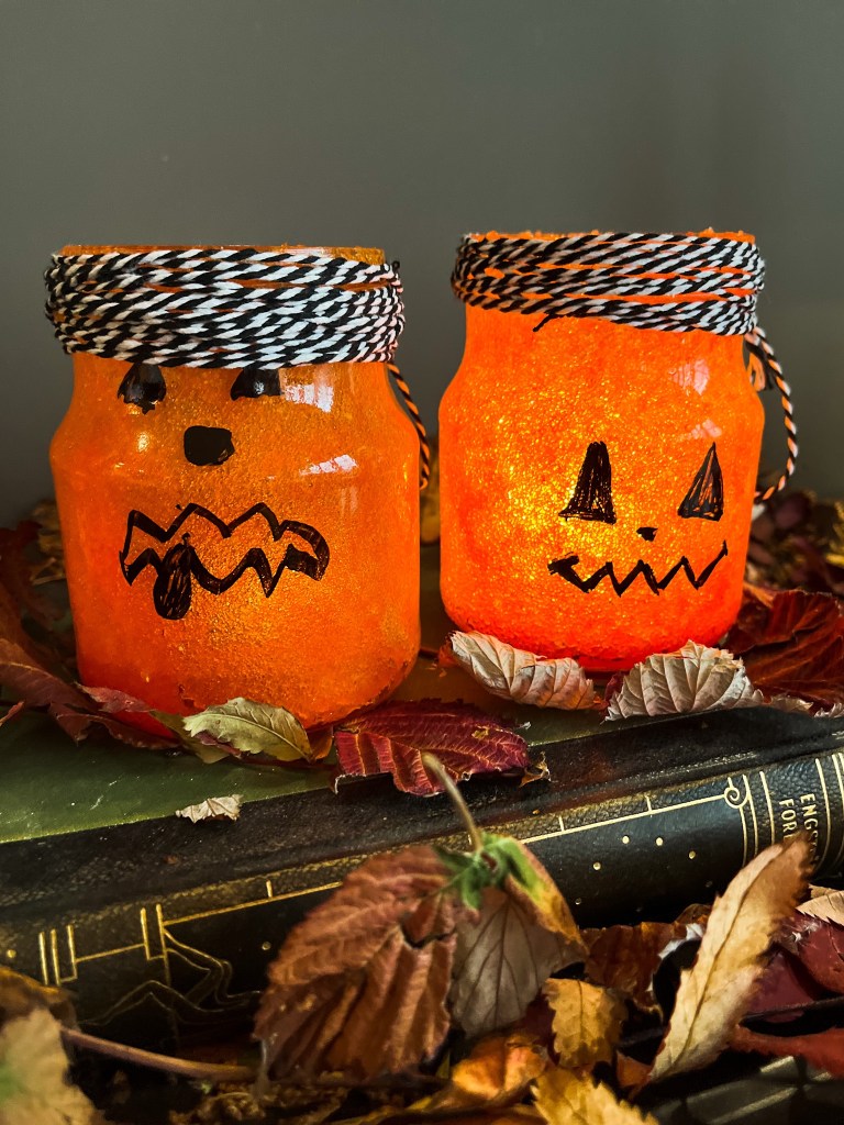 halloween lykt av syltetøyglass