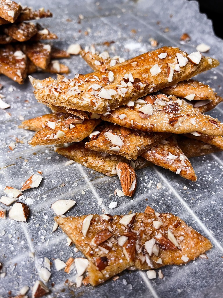 The holidays can be nutty, but baking these de Christmas cookies definitely makes things better. Nothing gets me in the holiday spirit quite like baking Christmas cookies. Thankfully, you don't have to be a trained pastry chef to create the best holiday cookies for Santa